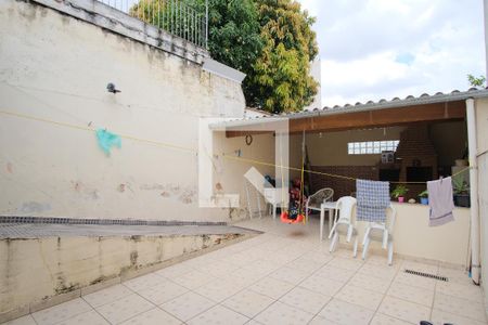 Casa de condomínio à venda com 148m², 3 quartos e 1 vagaQuintal