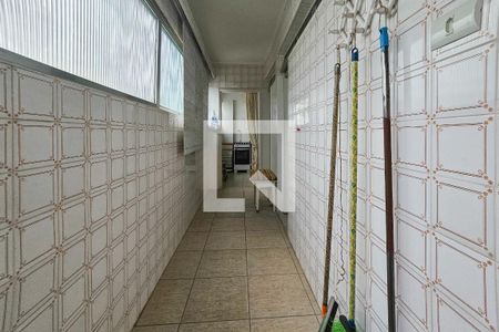 Apartamento para alugar com 190m², 4 quartos e 1 vaga Apartamento para alugar com 190m², 4 quartos e 1 vagaÁrea de serviço