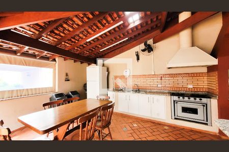 Apartamento à venda com 210m², 3 quartos e 2 vagas Apartamento à venda com 210m², 3 quartos e 2 vagasÁrea comum - Churrasqueira