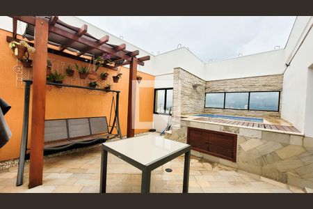 Apartamento à venda com 210m², 3 quartos e 2 vagas Apartamento à venda com 210m², 3 quartos e 2 vagasÁrea privativa