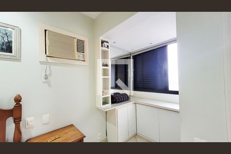 Apartamento à venda com 210m², 3 quartos e 2 vagas Apartamento à venda com 210m², 3 quartos e 2 vagasSuíte