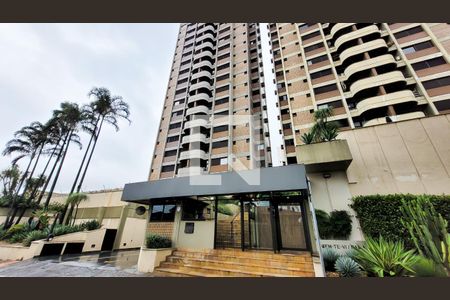 Apartamento à venda com 210m², 3 quartos e 2 vagas Apartamento à venda com 210m², 3 quartos e 2 vagasFachada