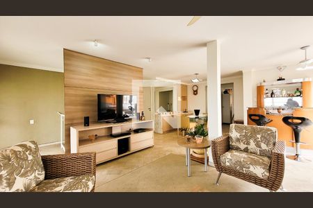 Apartamento à venda com 210m², 3 quartos e 2 vagas Apartamento à venda com 210m², 3 quartos e 2 vagasCobertura