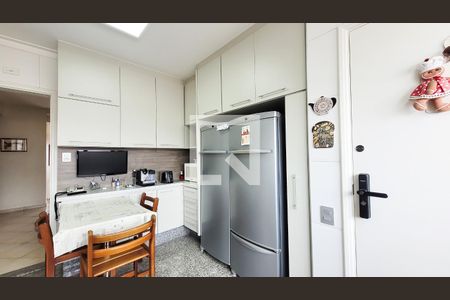 Apartamento à venda com 210m², 3 quartos e 2 vagas Apartamento à venda com 210m², 3 quartos e 2 vagasCozinha