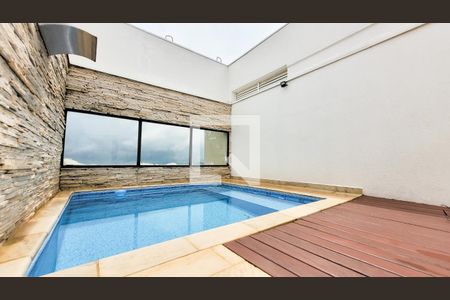 Apartamento à venda com 210m², 3 quartos e 2 vagas Apartamento à venda com 210m², 3 quartos e 2 vagasÁrea privativa - Piscina