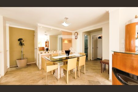 Apartamento à venda com 210m², 3 quartos e 2 vagas Apartamento à venda com 210m², 3 quartos e 2 vagasCobertura