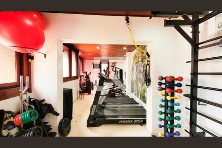 Apartamento à venda com 210m², 3 quartos e 2 vagas Apartamento à venda com 210m², 3 quartos e 2 vagasÁrea comum - Academia