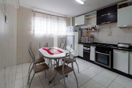 Casa à venda com 280m², 4 quartos e 2 vagasCasa 2 - Cozinha