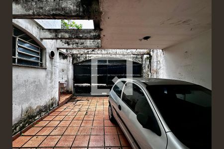 Casa à venda com 187m², 3 quartos e 3 vagas Casa à venda com 187m², 3 quartos e 3 vagasQuintal/Garagem Fundos