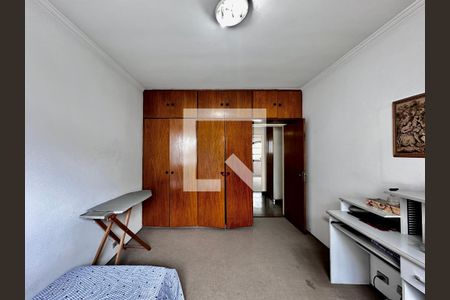 Casa à venda com 187m², 3 quartos e 3 vagas Casa à venda com 187m², 3 quartos e 3 vagasQuarto 2