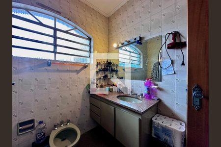 Casa à venda com 187m², 3 quartos e 3 vagas Casa à venda com 187m², 3 quartos e 3 vagasBanheiro Suíte