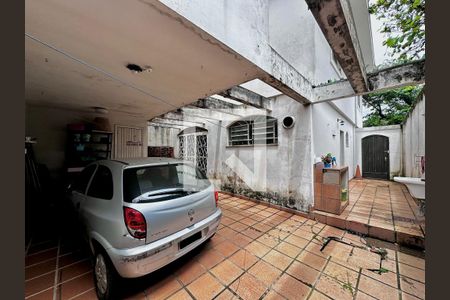 Casa à venda com 187m², 3 quartos e 3 vagas Casa à venda com 187m², 3 quartos e 3 vagasQuintal/Garagem Fundos