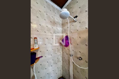 Casa à venda com 187m², 3 quartos e 3 vagas Casa à venda com 187m², 3 quartos e 3 vagasBanheiro Social