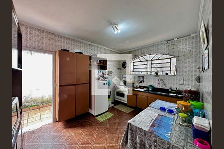 Casa à venda com 187m², 3 quartos e 3 vagas Casa à venda com 187m², 3 quartos e 3 vagasCozinha