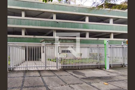 Apartamento à venda com 91m², 3 quartos e 2 vagas Apartamento à venda com 91m², 3 quartos e 2 vagasFachada e portaria