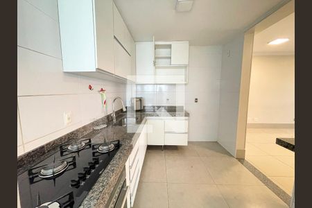 Apartamento à venda com 110m², 3 quartos e 2 vagasCozinha