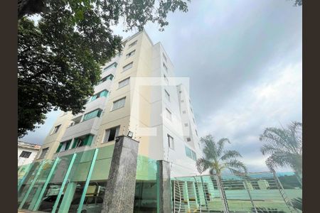 Apartamento à venda com 110m², 3 quartos e 2 vagasFachada