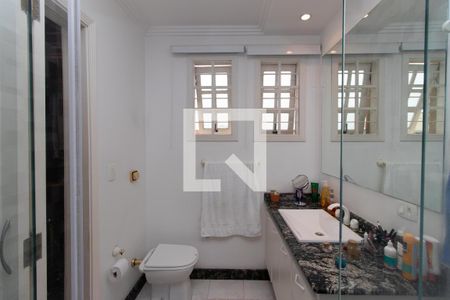 Casa à venda com 320m², 3 quartos e 5 vagas Casa à venda com 320m², 3 quartos e 5 vagasBanheiro da Suíte 3