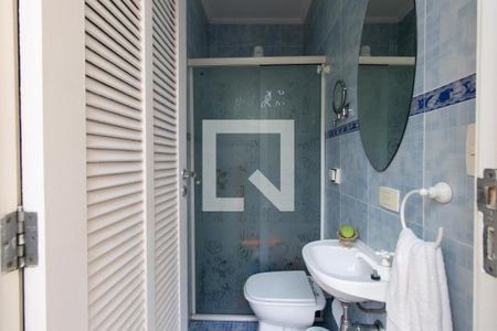 Casa à venda com 320m², 3 quartos e 5 vagas Casa à venda com 320m², 3 quartos e 5 vagasBanheiro da Piscina