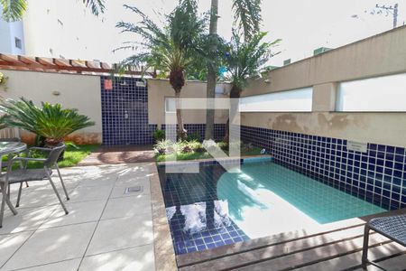 Apartamento à venda com 173m², 3 quartos e 2 vagas Apartamento à venda com 173m², 3 quartos e 2 vagasÁrea comum - Piscina