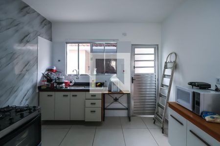 Casa à venda com 130m², 2 quartos e 2 vagasCozinha