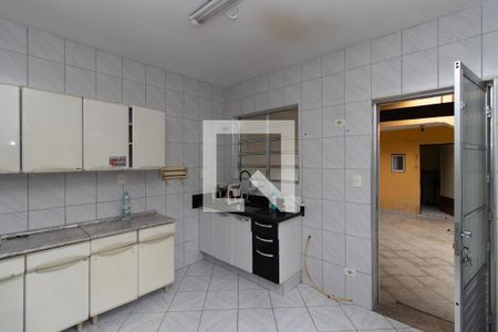Casa à venda com 150m², 2 quartos e 2 vagas Casa à venda com 150m², 2 quartos e 2 vagasCozinha