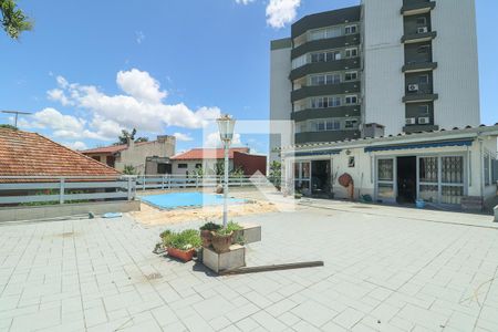 Casa para alugar com 370m², 4 quartos e 3 vagas Casa para alugar com 370m², 4 quartos e 3 vagasPiscina