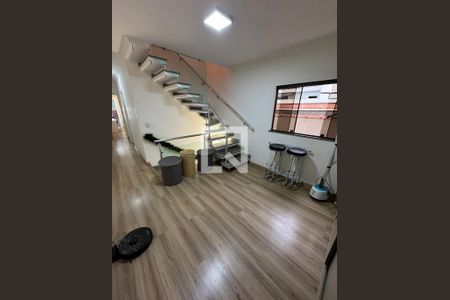 Casa à venda com 293m², 3 quartos e 2 vagasHall