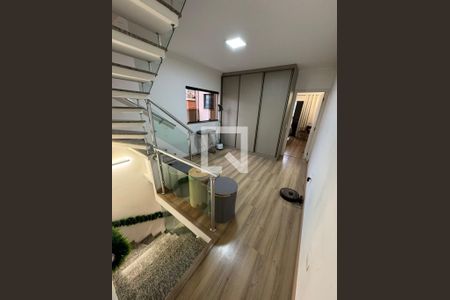 Casa à venda com 293m², 3 quartos e 2 vagasHall