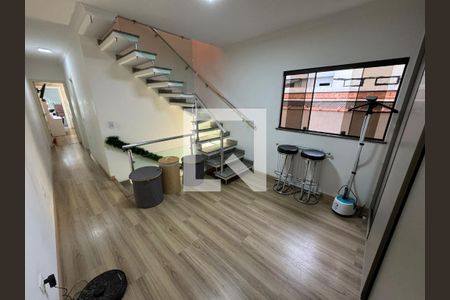Casa à venda com 293m², 3 quartos e 2 vagasHall