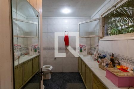 Casa à venda com 430m², 3 quartos e 4 vagas Casa à venda com 430m², 3 quartos e 4 vagasBanheiro da Suíte