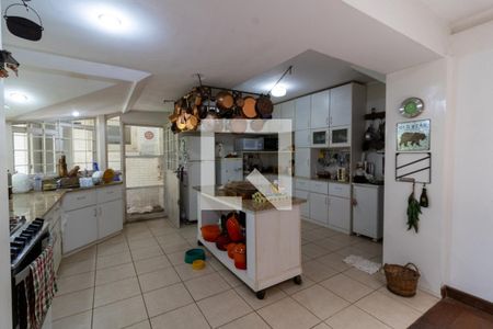 Casa à venda com 430m², 3 quartos e 4 vagas Casa à venda com 430m², 3 quartos e 4 vagasCozinha