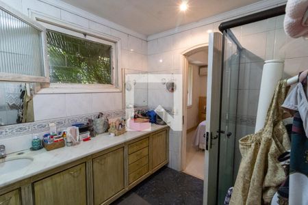 Casa à venda com 430m², 3 quartos e 4 vagas Casa à venda com 430m², 3 quartos e 4 vagasBanheiro da Suíte