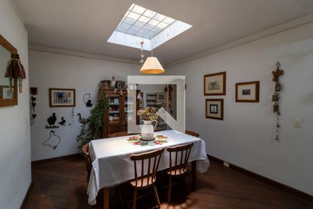 Casa à venda com 430m², 3 quartos e 4 vagas Casa à venda com 430m², 3 quartos e 4 vagasCozinha
