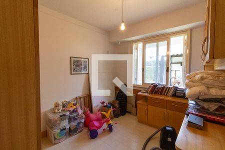 Casa à venda com 430m², 3 quartos e 4 vagas Casa à venda com 430m², 3 quartos e 4 vagasQuarto 2