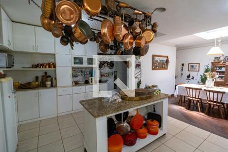 Casa à venda com 430m², 3 quartos e 4 vagas Casa à venda com 430m², 3 quartos e 4 vagasCozinha