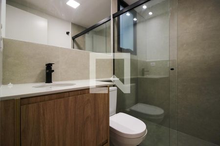 Apartamento à venda com 121m², 2 quartos e sem vaga Apartamento à venda com 121m², 2 quartos e sem vagaBanheiro da Suíte