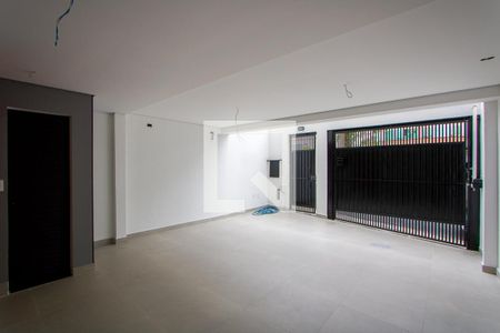 Casa à venda com 120m², 2 quartos e 3 vagas Casa à venda com 120m², 2 quartos e 3 vagasGaragem
