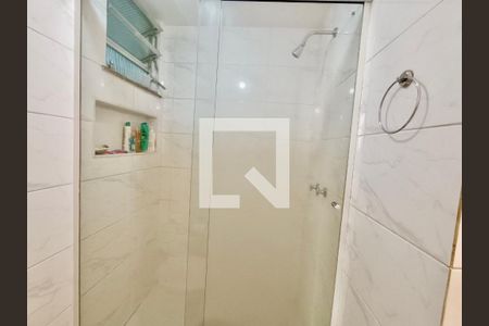 Apartamento à venda com 120m², 3 quartos e sem vagaSuíte banheiro 