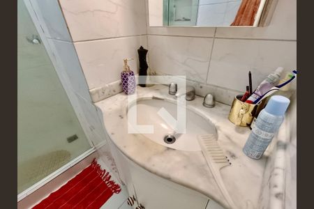 Apartamento à venda com 120m², 3 quartos e sem vagaSuíte banheiro 
