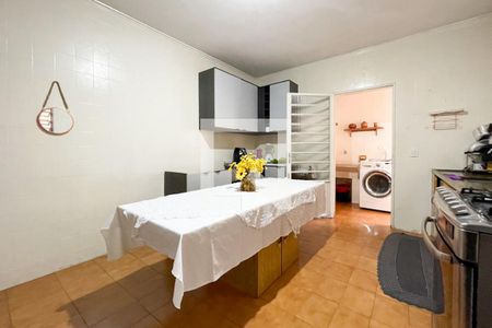 Casa à venda com 300m², 4 quartos e 2 vagas Casa à venda com 300m², 4 quartos e 2 vagasCozinha