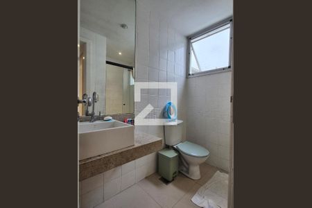 Apartamento à venda com 209m², 3 quartos e 3 vagasBanheiro 2