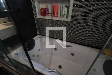 Casa à venda com 240m², 3 quartos e 2 vagas Casa à venda com 240m², 3 quartos e 2 vagasBanheiro da Suíte