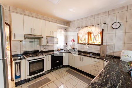 Casa à venda com 260m², 3 quartos e 2 vagasCozinha