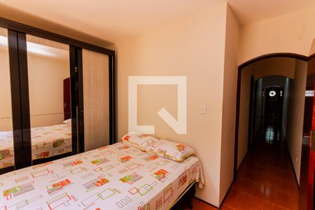 Casa à venda com 260m², 3 quartos e 2 vagasQuarto 3