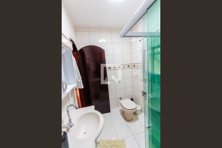 Casa à venda com 260m², 3 quartos e 2 vagasBanheiro