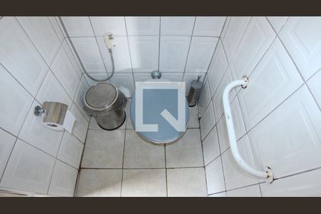 Casa à venda com 250m², 4 quartos e 1 vaga Casa à venda com 250m², 4 quartos e 1 vagaBanheiro