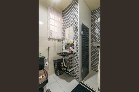 Apartamento à venda com 64m², 2 quartos e sem vaga Apartamento à venda com 64m², 2 quartos e sem vagaBanheiro