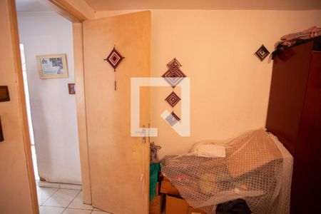 Casa à venda com 200m², 4 quartos e 2 vagas Casa à venda com 200m², 4 quartos e 2 vagasCASA DOS FUNDOS