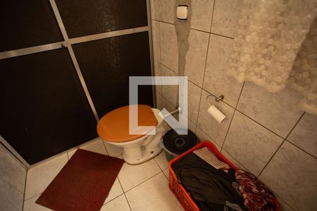 Casa à venda com 200m², 4 quartos e 2 vagas Casa à venda com 200m², 4 quartos e 2 vagasCASA DOS FUNDOS